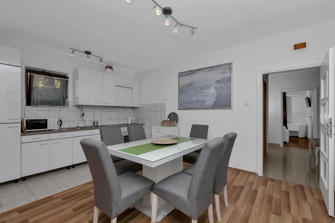 Apartment Sabina Макарска Экстерьер фото
