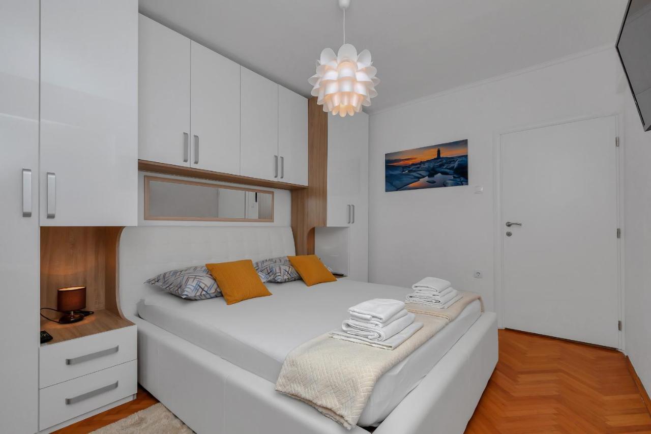 Apartment Sabina Макарска Экстерьер фото